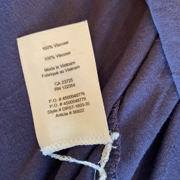 Aritzia Wilfred Free women’s XS long sleeve v-neck top - Picture 6 of 6